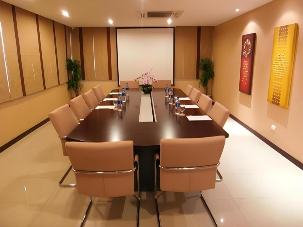 בנגקוק De Arni Hotel מראה חיצוני תמונה